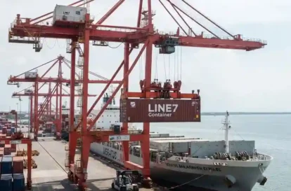 Tarif pengiriman container Surabaya Banjarmasin untuk layanan FCL